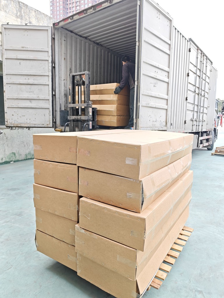 The customized electricity meter box of Ouyue Electric in Israel has been packed and is ready for shipment