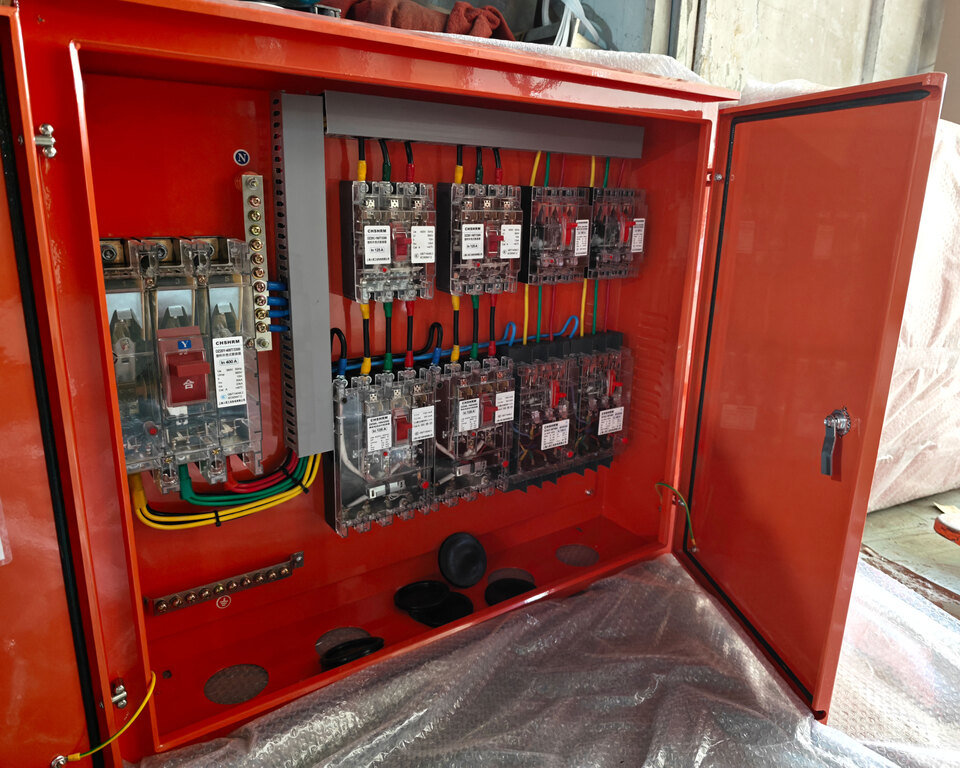 With the global infrastructure heating up, how can the power distribution standards for construction sites keep up? Ouyue Electric has launched a high-protection Stainless Steel Outdoor Left and Right Double-Door Box