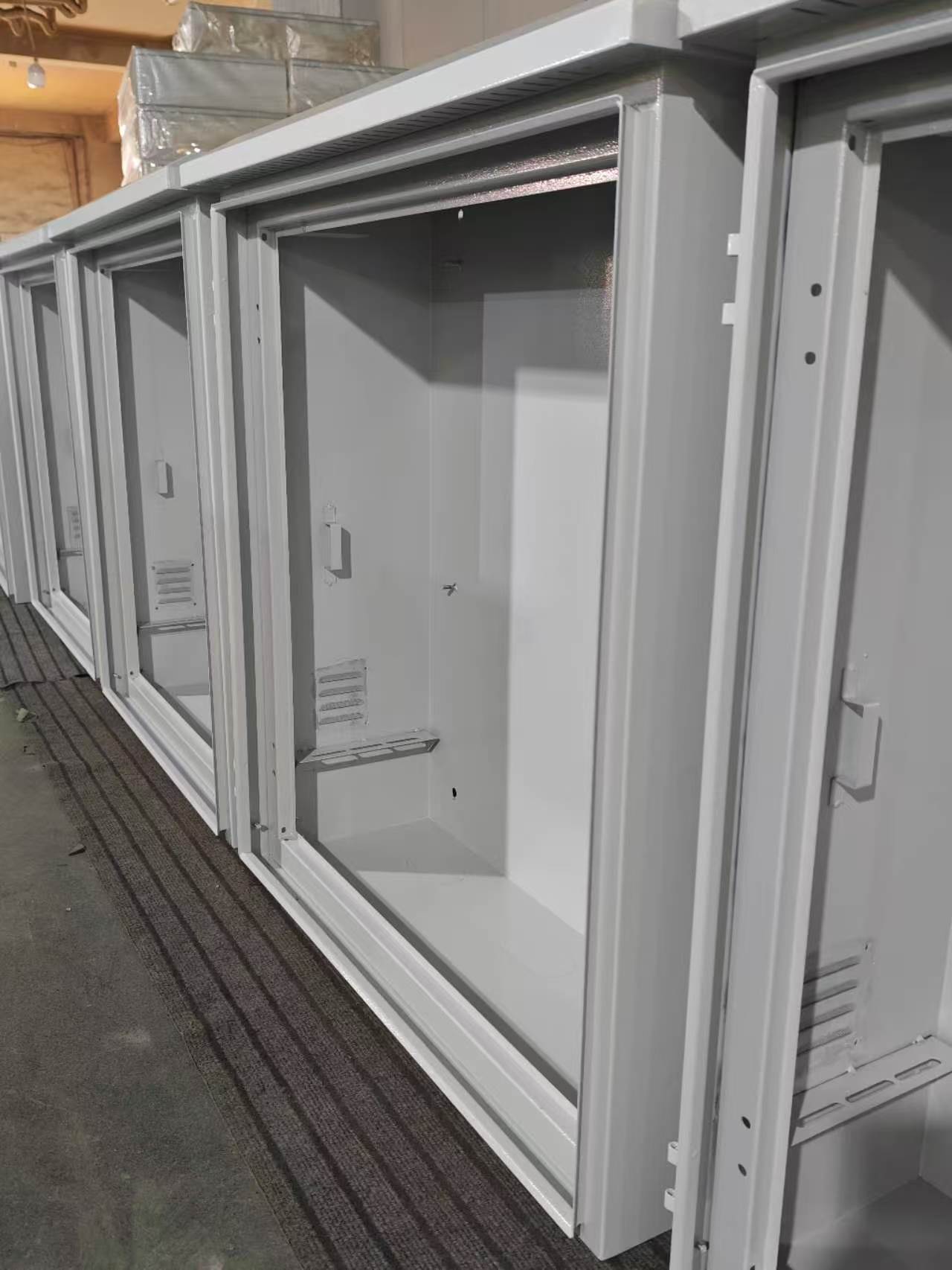 Outdoor Rainproof Distribution Box: Six Details Inside