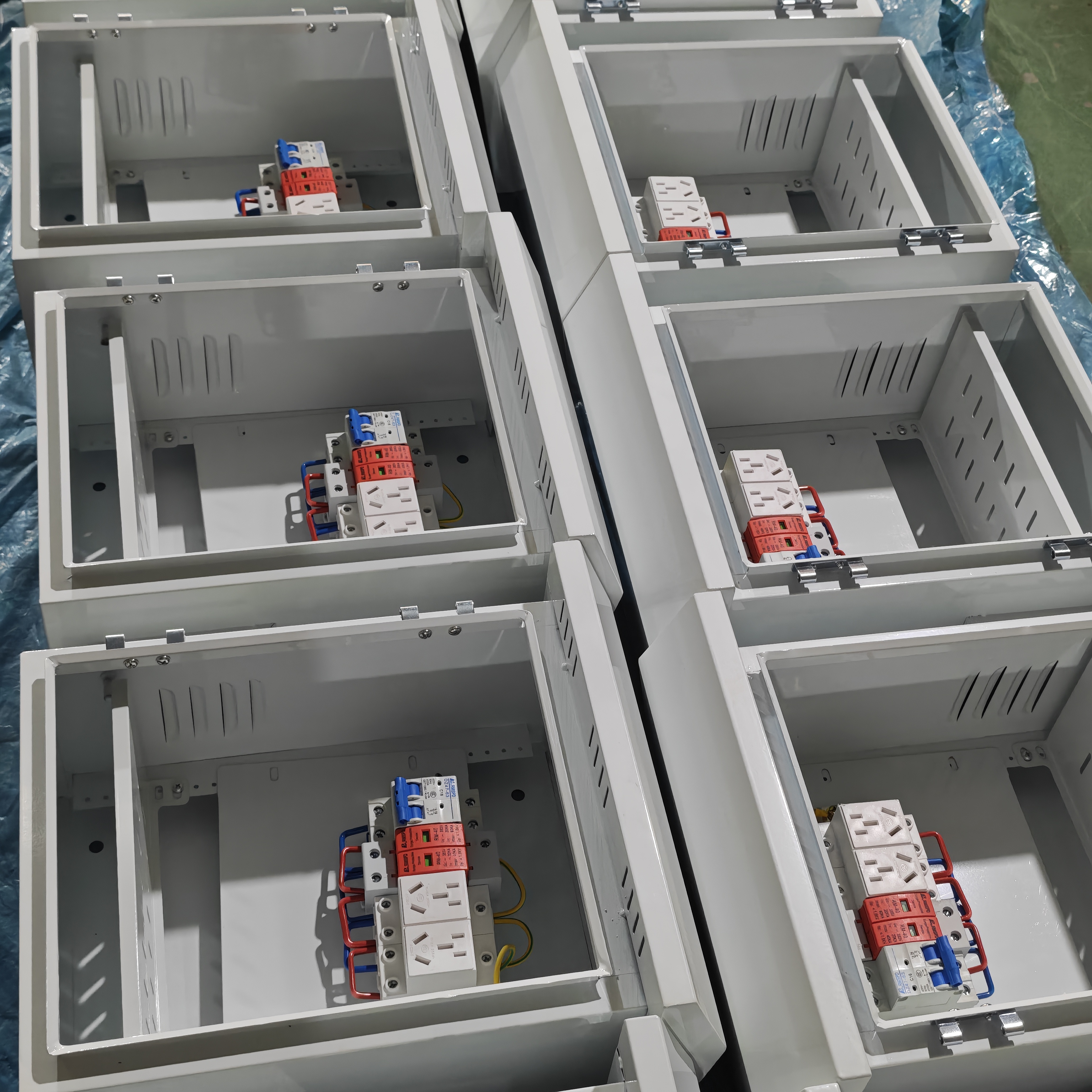 Stainless Steel Outdoor Rainproof Distribution Box Assembly